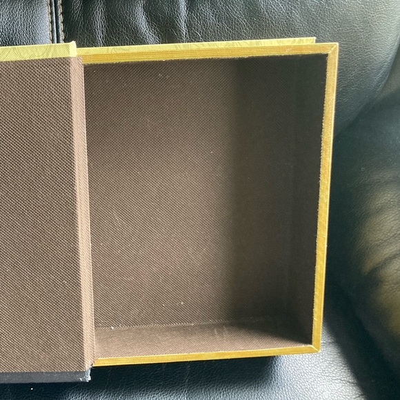 Thomas Hardy 1895 Decorative Fake Book Storage Bookend Storage Box - Picture 8 of 11